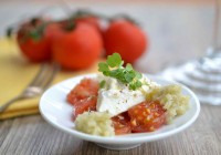 Burrata with sweet tomatoes and marinated fennel